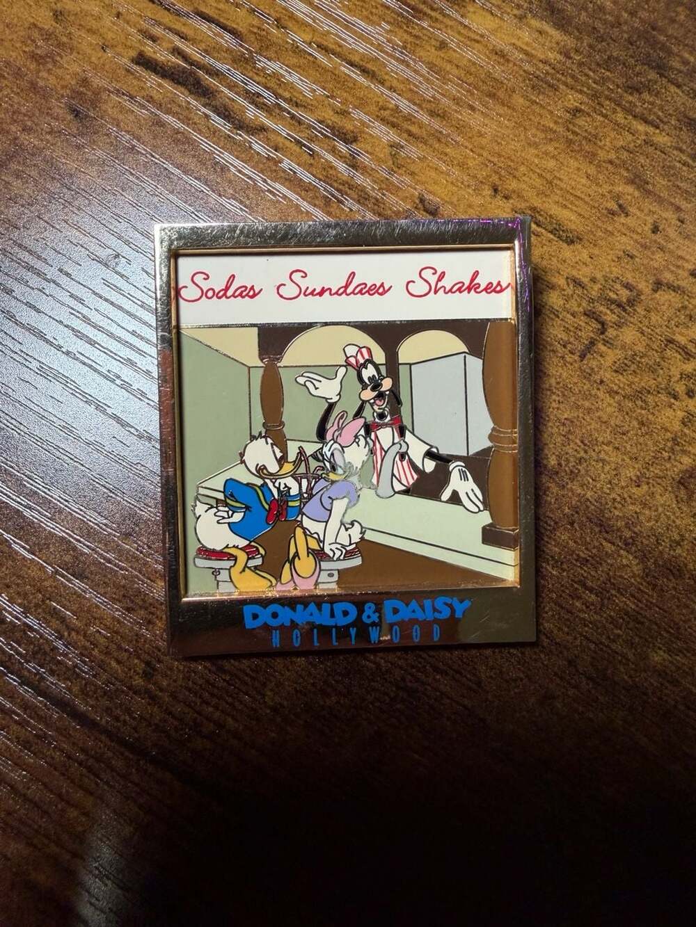 Disney Soda Fountain and Studio Store Donald & Daisy Hollywood Soda Fountain LE